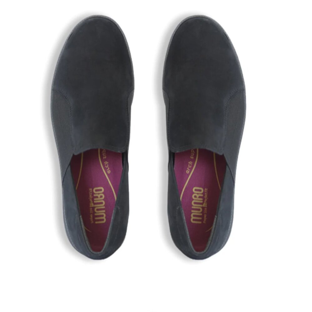 Munro Clay-black nubuck